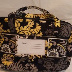 #verabradley #travel #organizer #makeup #brushup #toiletries #bag